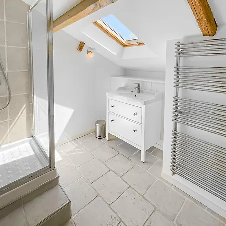 Holiday home Retraite Royale A Valentine